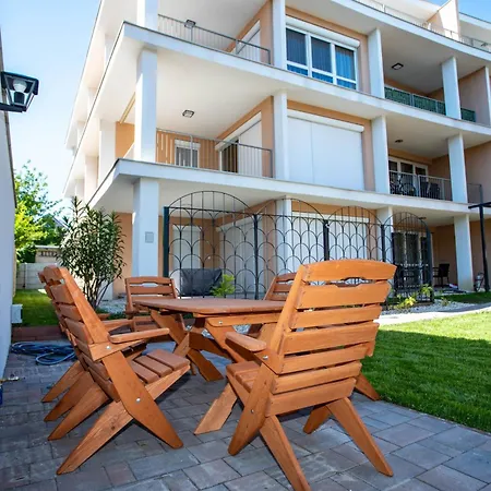 Vendégház Vöröskő -elnöki Szauna és Jakuzzi Használattal Balatonalmádi